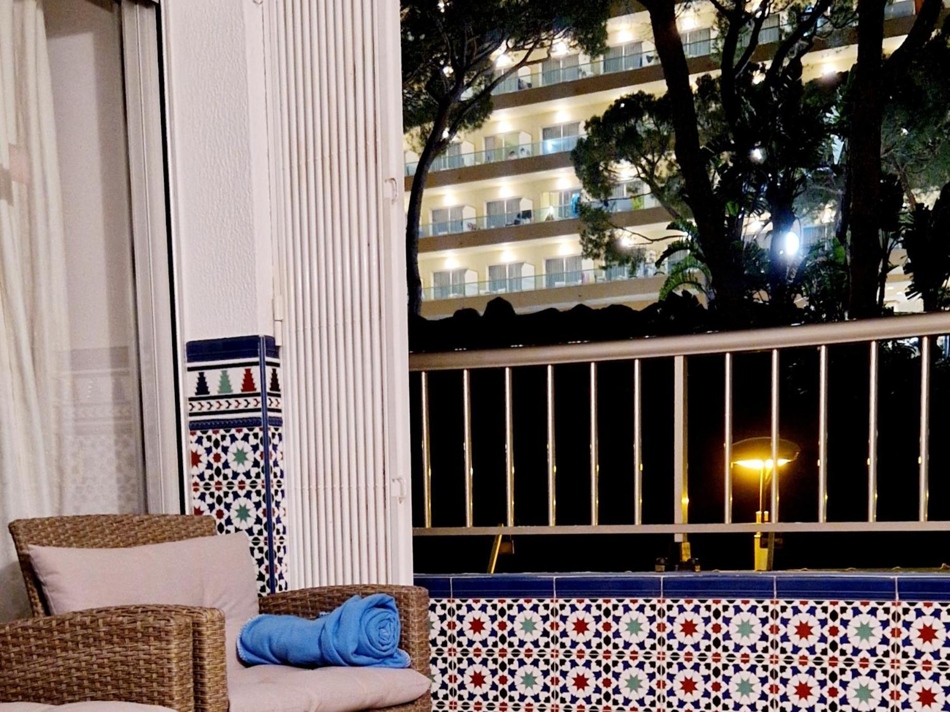 Azul 2 Bedroom Apartment In Salou Tarragona エクステリア 写真